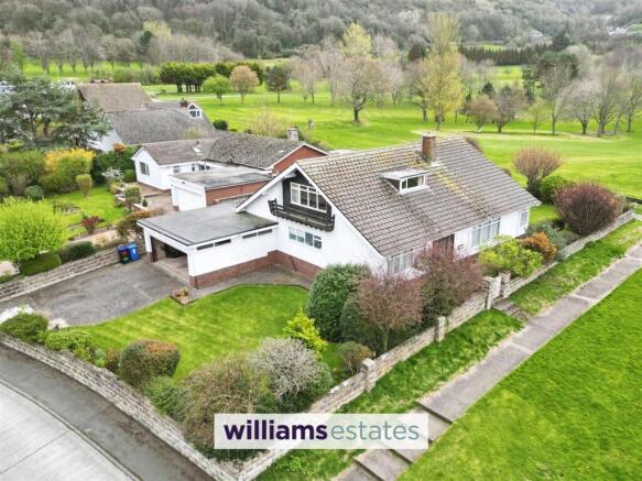 4 bed property, in The Paddock, £499,950