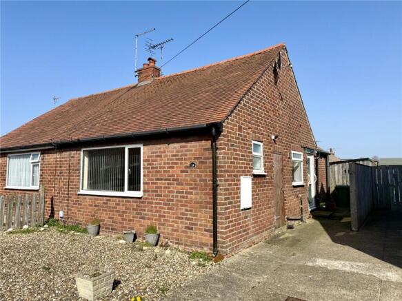 1 bed property, in Bempton Drive, £139,995