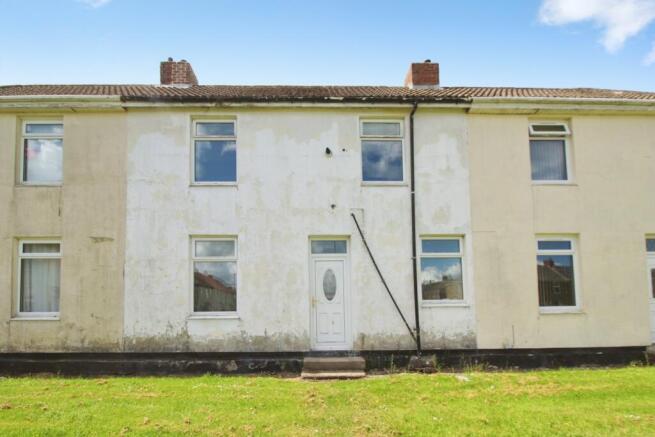 2 bed property, in Beech Terrace, £45,000