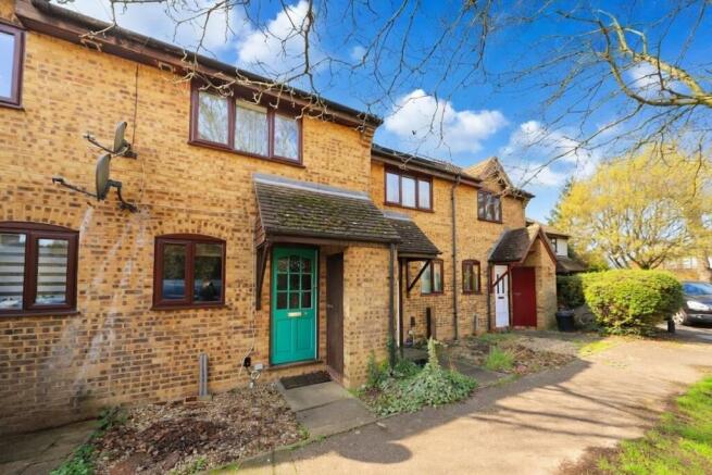 2 bed property, in 10 Windermere Way, £375,000