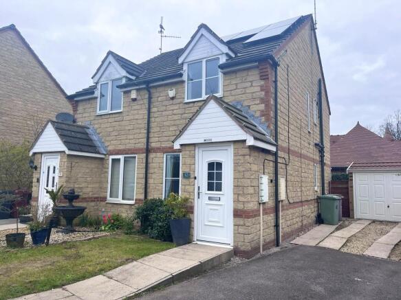 2 bed property, in New Scott Street, £150,000