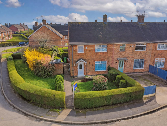 3 bed property, in Chisholm Way, £180,000
