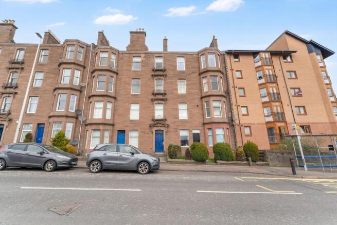 3 bed property, in Blackness Road, £178,995