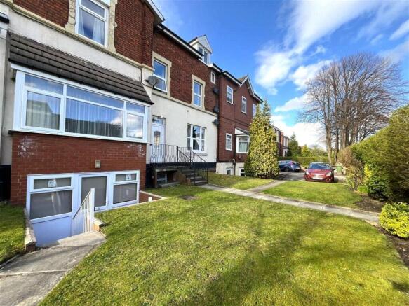 1 bed property, in Marlborough Road, £60,000