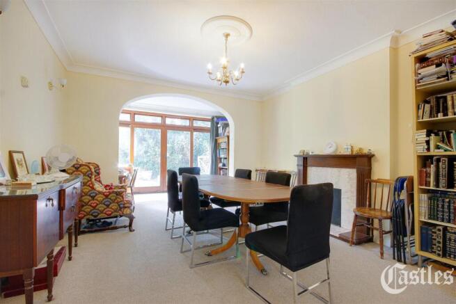 4 bed property, in North Crescent, £1,000,000