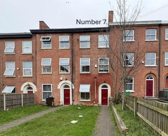 8 bed property, in 7 Wellington Square, £340,000