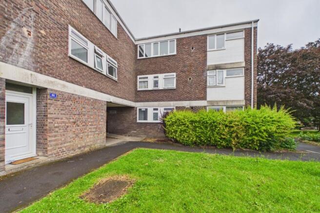 2 bed property, in Holbeck, £200,000