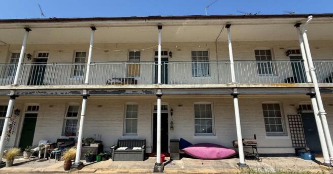 2 bed property, in Flat 15 Beech Lodge, £95,000