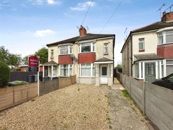 3 bed property, in Remer Street, £90,000
