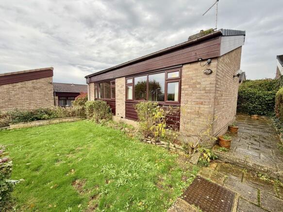 3 bed property, in Yew Tree Close, £220,000