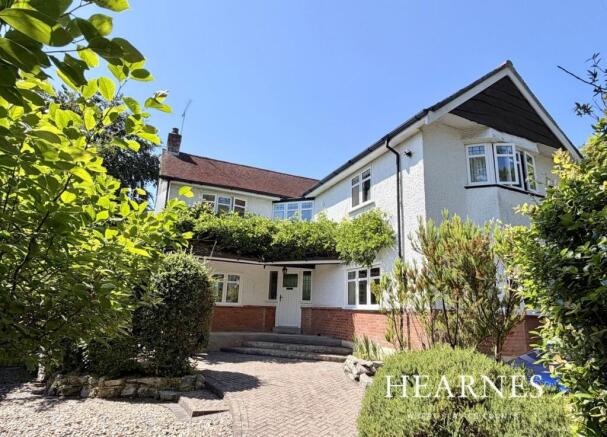 4 bed property, in Canford Cliffs Road, £900,000