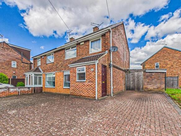 3 bed property, in Penzance Road, £199,950