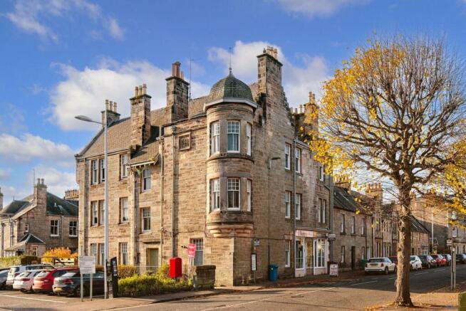 1 bed property, in Argyle Street, £318,000