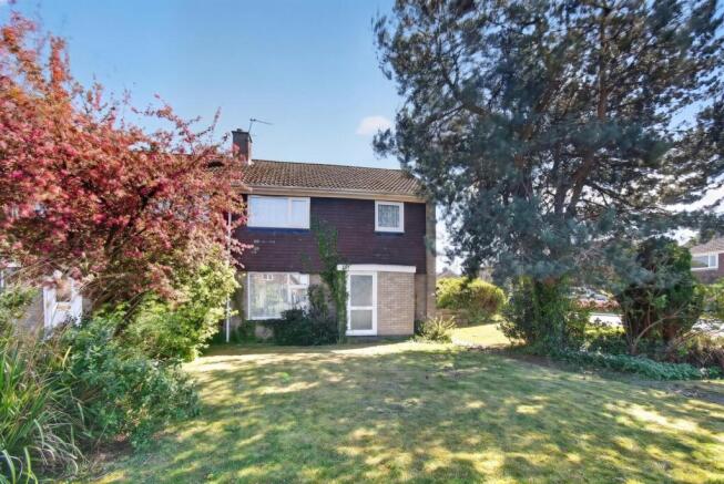 4 bed property, in Ullswater, £300,000
