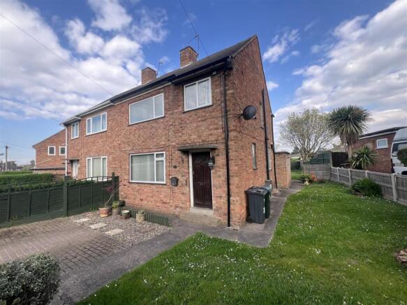 3 bed property, in Jamaica Road, £245,000