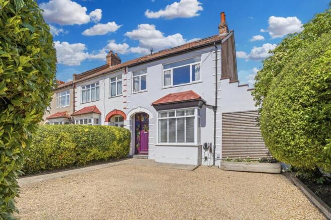 5 bed property, in Loxton Road, £1,150,000