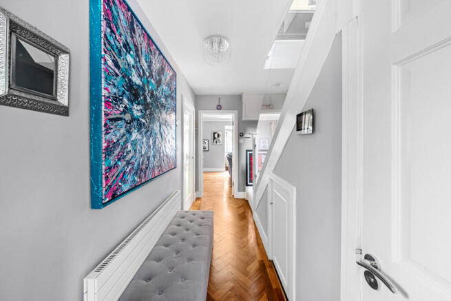 4 bed property, in Park Road, £900,000