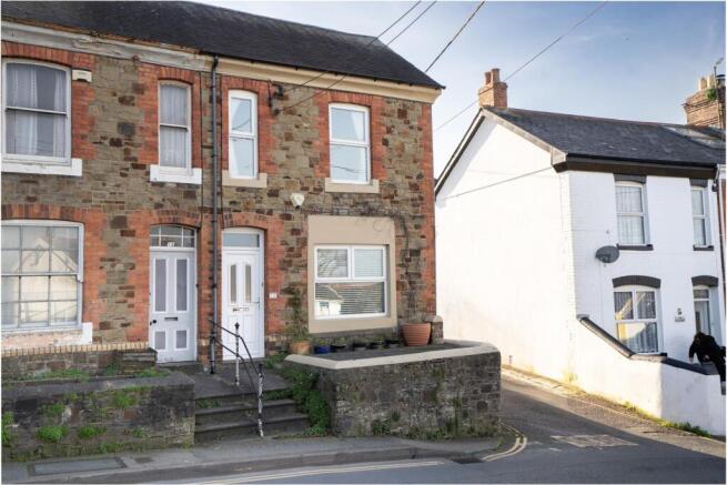 3 bed property, in Pitt Lane, £195,000