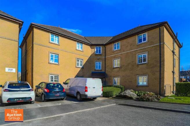 2 bed property, in Clayton Fold, £70,000