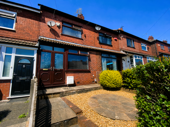 2 bed property, in 248 Block Lane, £165,000