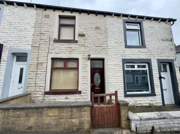 2 bed property, in St. Johns Road, £89,950