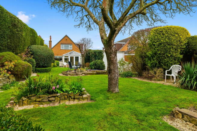 3 bed property, in Bramley House, £400,000