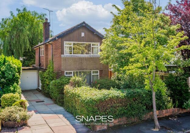 3 bed property, in Langdale Road, £450,000