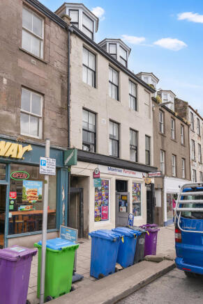 1 bed property, in High Street, £55,000