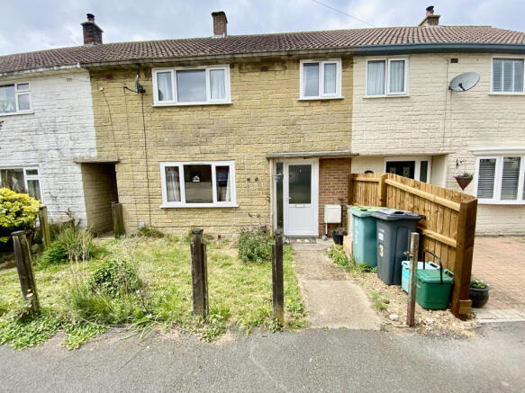 3 bed property, in Broadsmith Avenue, £230,000