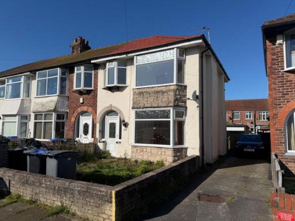 3 bed property, in 36 Rosedale Avenue, £90,000