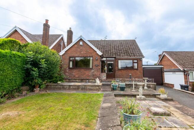 3 bed property, in Megs Lane, £220,000