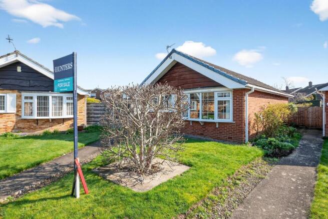 2 bed property, in Lindale, £290,000