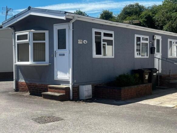 1 bed property, in Park Avenue, £50,000