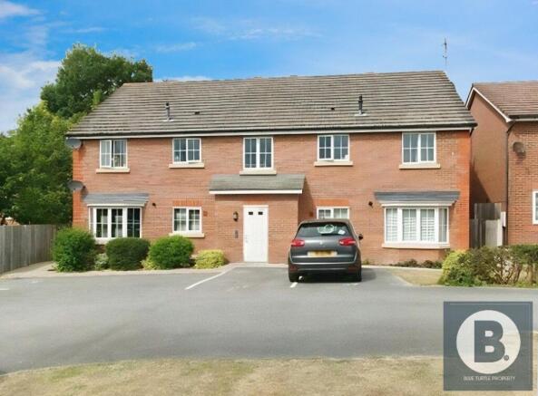 2 bed property, in Clos Belyn, £140,000