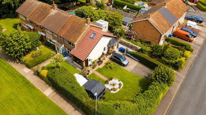 4 bed property, in St. Matthews Avenue, £375,000