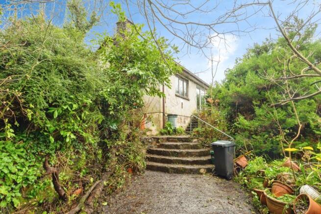 3 bed property, in Tregenver Lane, £320,000