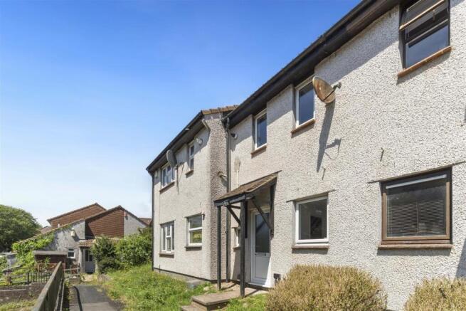 2 bed property, in Truro Drive, £175,000