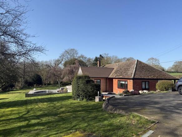 4 bed property, in Semer, £950,000