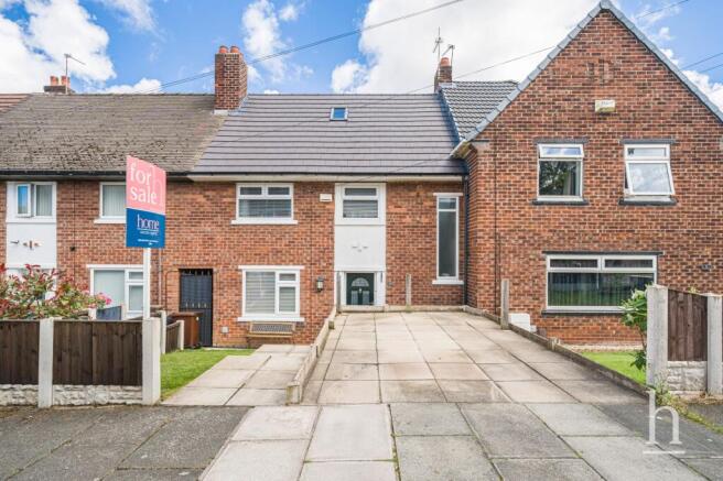 3 bed property, in Cotswold Road, £200,000