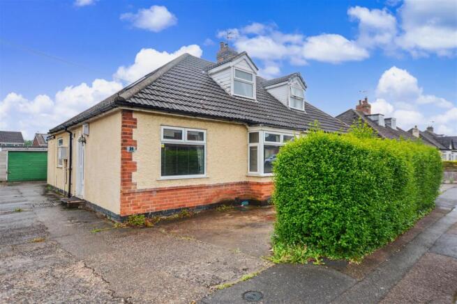 3 bed property, in Lime Grove, £215,000