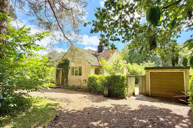 3 bed property, in St Leonards Way, £650,000