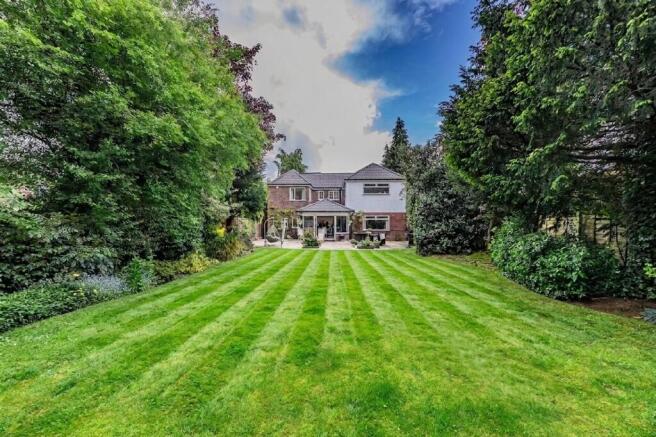 4 bed property, in Arlington Road, £925,000