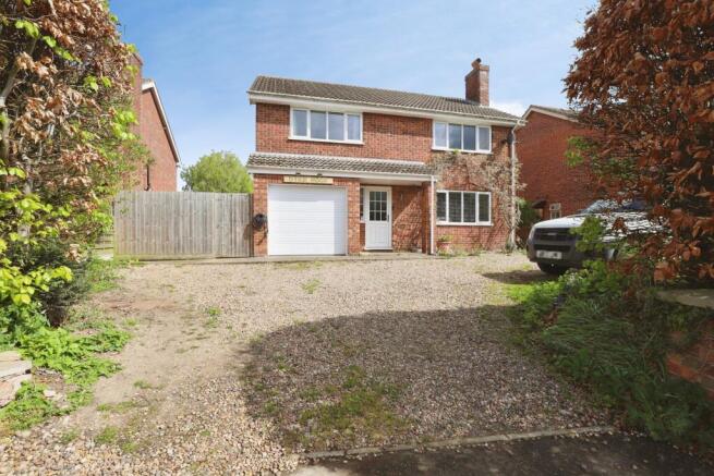 4 bed property, in West End, £425,000
