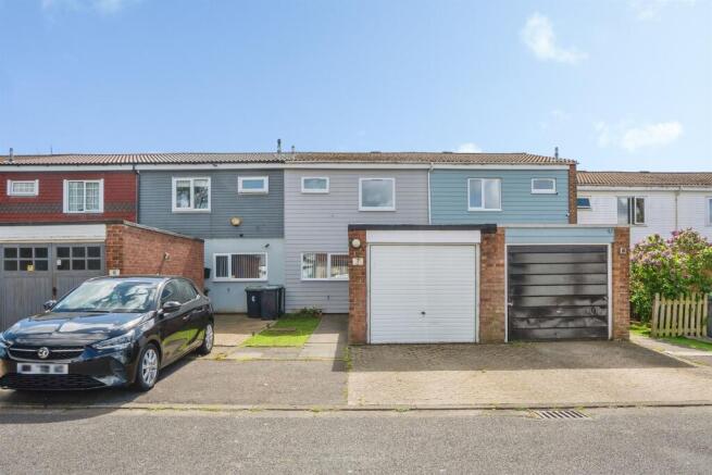 3 bed property, in Athena Avenue, £250,000