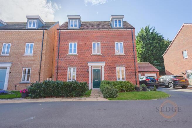3 bed property, in Sulby Close, £265,000