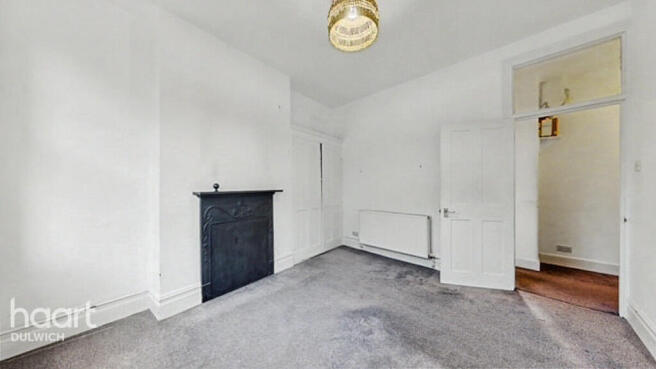 3 bed property, in Coldharbour Lane, £400,000