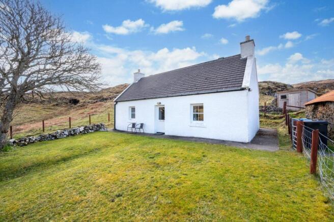 2 bed property, in Waterfall Cottage, £250,000