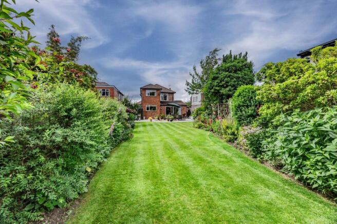 3 bed property, in Abingdon Road, £575,000