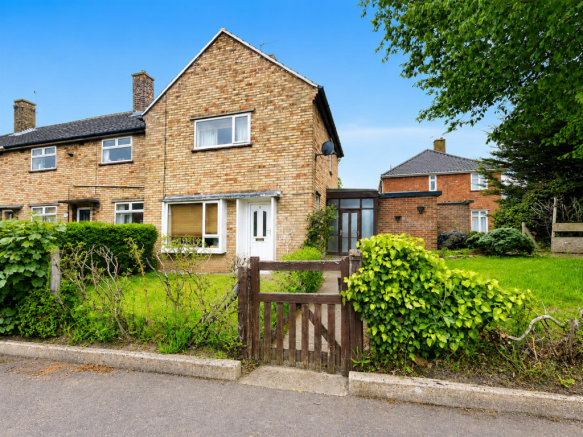 2 bed property, in Norwich NR5, £225,000