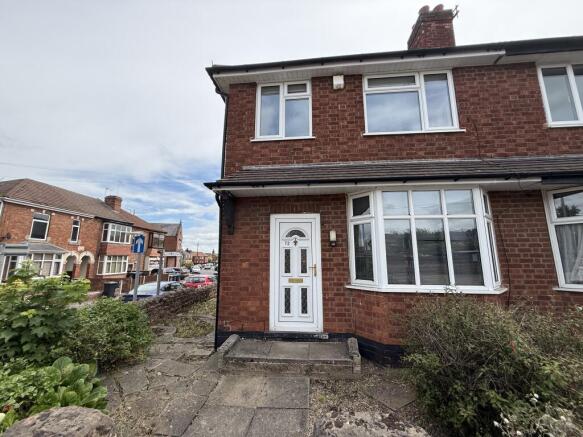 4 bed property, in 72 Middle Street, £160,000